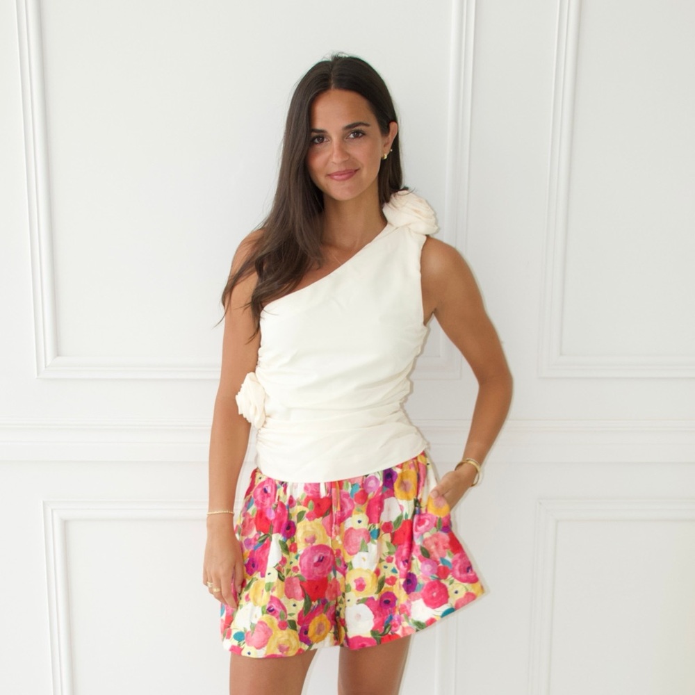 One shoulder rose top